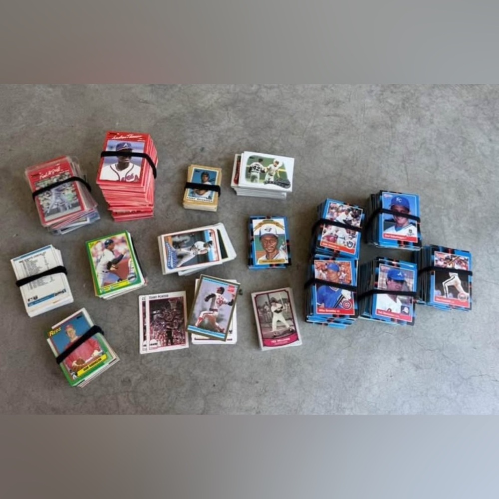 Assorted Baseball Trading Cards Set Lot